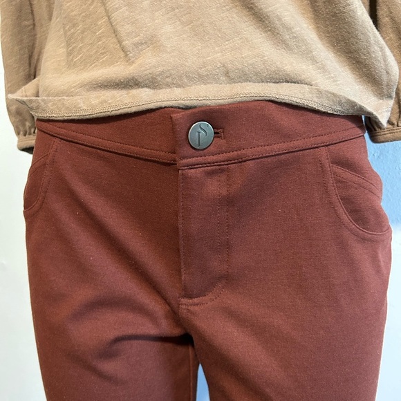 Simply Vera sz M stretch skinny pull on jeggings in rust, burgundy color - Picture 2 of 9